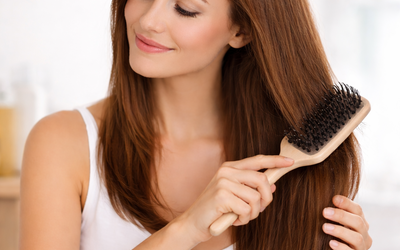 Cómo cuidar el pelo fino para que se vea con más volumen, brillo y fuerza (sin apelmazarlo)